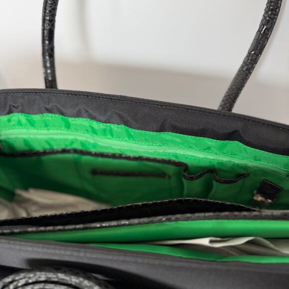 Women In Business The London Tote Laptop Bag - Picture 10 of 10